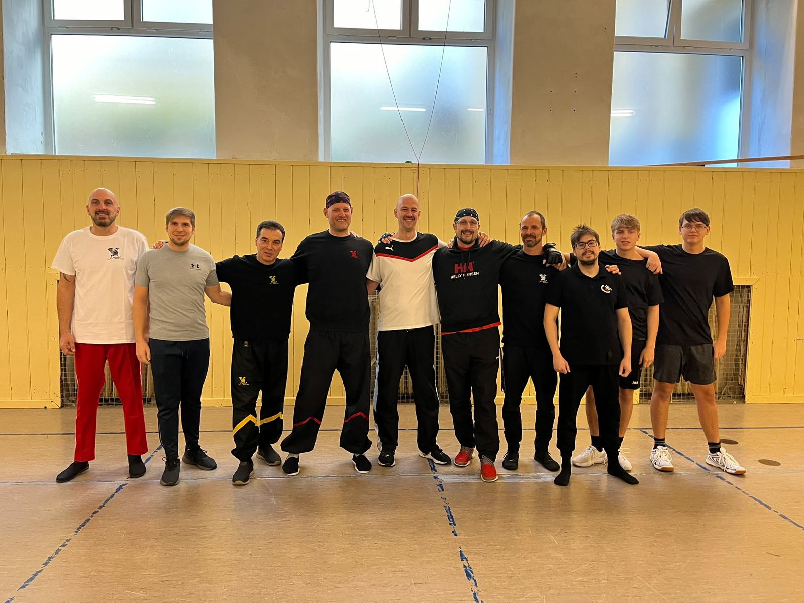 Gruppenfoto der Teilnehmer eines Wing-Tsun-Seminars
